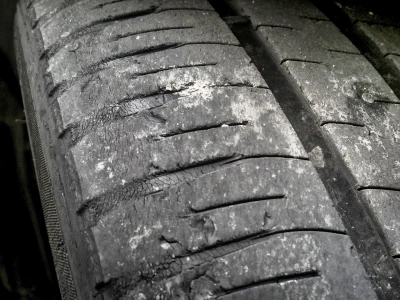 Old tyres that clearly need replacing.