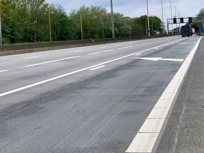 Une entrée d’autoroute.