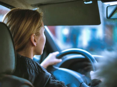 Un conducteur d’un véhicule.