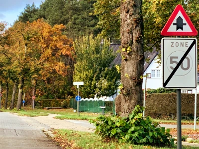 Einde van een snelheidszone waar maximaal 50 km/u toegelaten is.