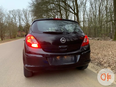Het mistlicht achteraan een auto.